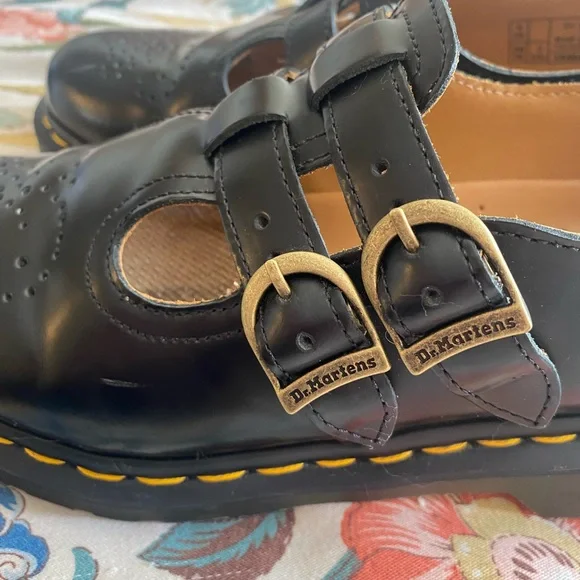 Dr. Martens Mary Janes EUC (Size 7) - Picture 4 of 10